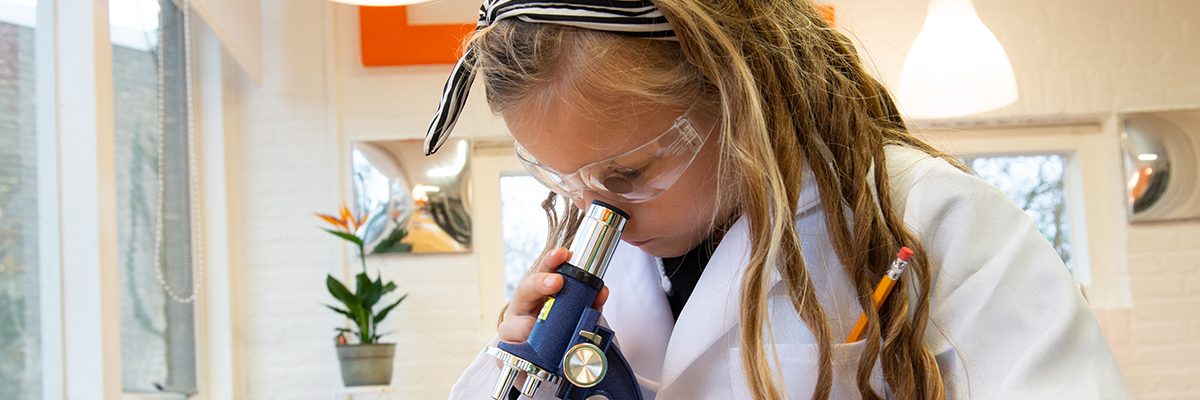 Koppel-Swoe biedt op 5 plekken in Epe BSO aan. BSO is voor kinderen vrije tijd. Bij ons krijgen ze alle ruimte om te spelen, ontdekken en genieten.